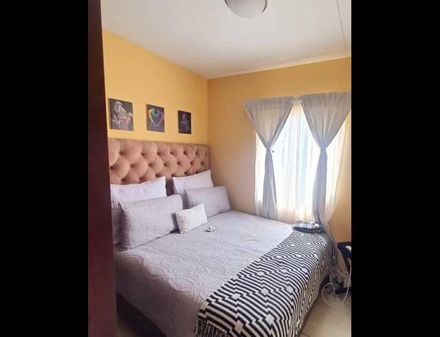 2 BEDROOM APARTMENT FOR SALE IN FLEURHOF